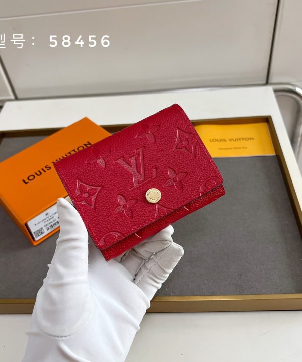 013e88b7814546f9aae6266fc7a4c4fe-1