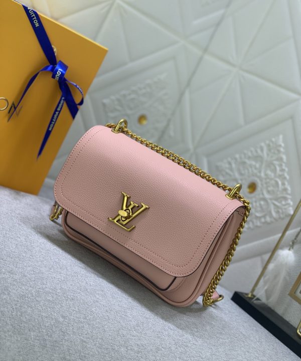 02039ae55c7f415a88ec1c7f8ba19216-1