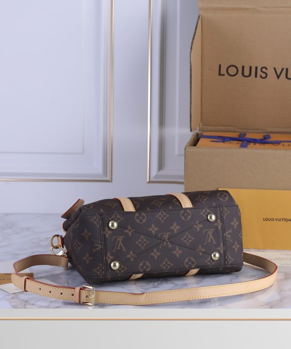 05882653d81746019b8ba0eee03c2e3a-1