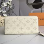 09f9148b5e7b48829bb4f284d86b42c0-1