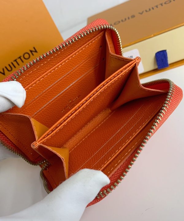 0f8a166a595046069135bdc59779d048-1