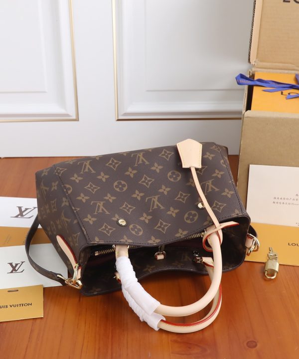 1186e4b75e0b40d180fba67cc728dd8c-1