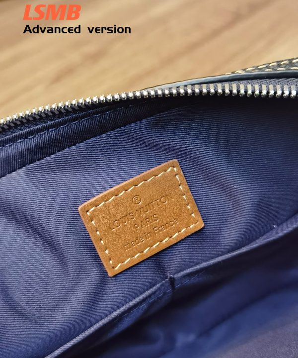 13d254d1355d4878a901c2a27e1272c2-1