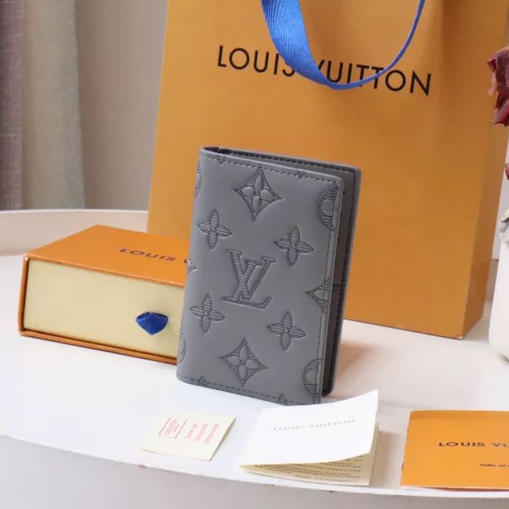 【Louis Vuitton 財布】 8 x 11 x 1CM