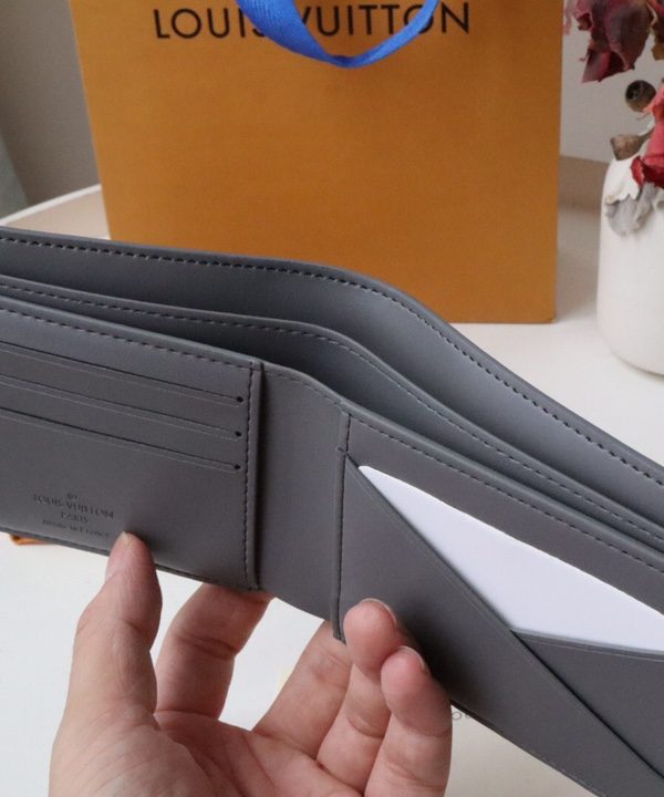 180f7f71397745a5b6257680f3171eb6-1