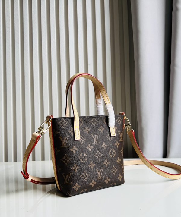 21af333a343f46e78817a10b6a65308c-1