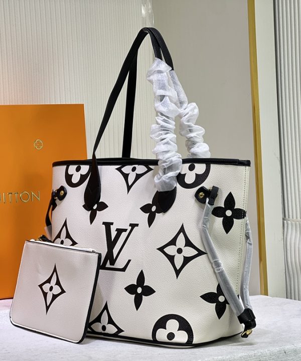 28be0bfd90b647929fec9db27e0cdbf7-1