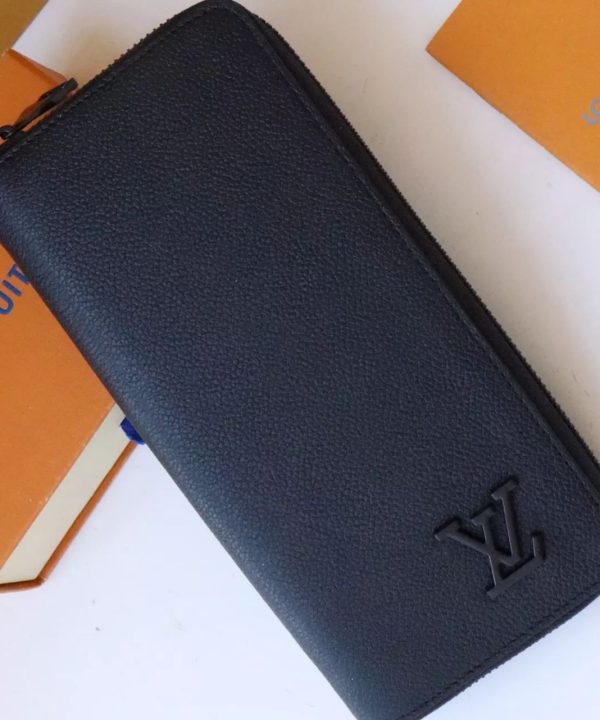 293d552799a04d3f9f2457d10ce09978-1