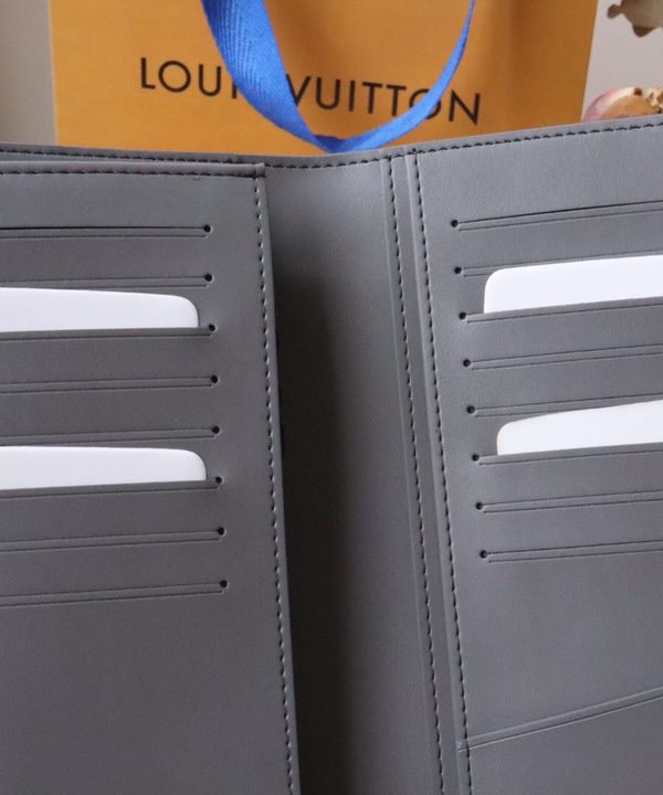 2b7869c49b874e57a67e7162e61c15b5-1