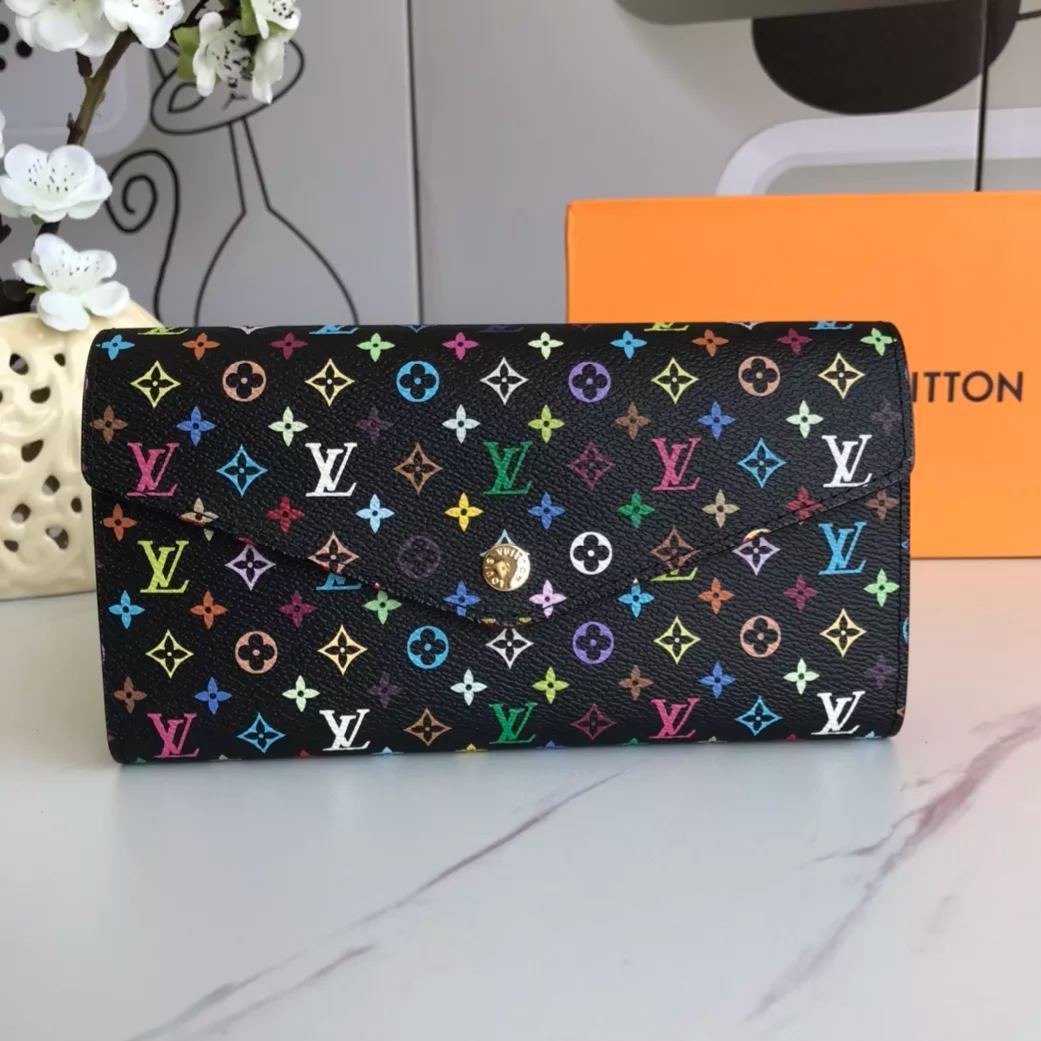 【LOUIS VUITTON】ボタン財布  19x10x2cm -2色