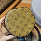 2d8e1a52e40749feaa87da96e15cacc4-1