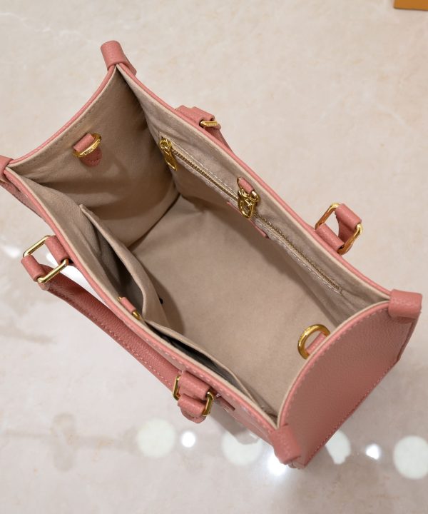 2de0ea793b56401f94d5290a8a156015-1 2de0ea793b56401f94d5290a8a156015-1