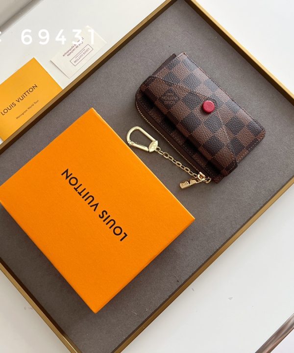 322ce0327134474eb2a4a57bab61ffb7-1