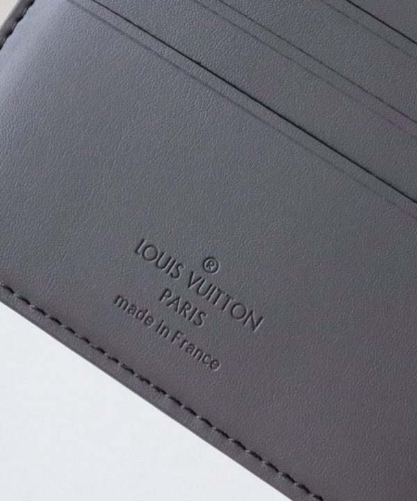 393940ae576641c5ad73ae24d9e58d99-1