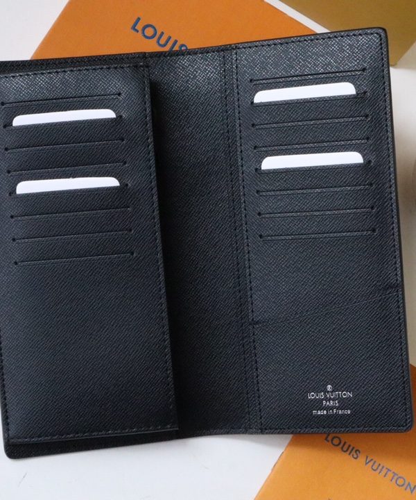 39a338e0c91f4f4aa433cb3227cf465c-1