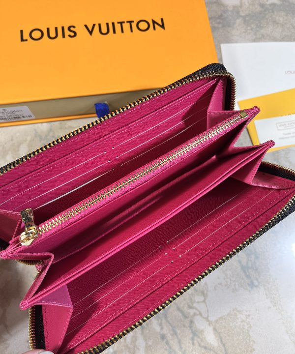 411472c121bf4d3ebd115ab5d2d36e74-1