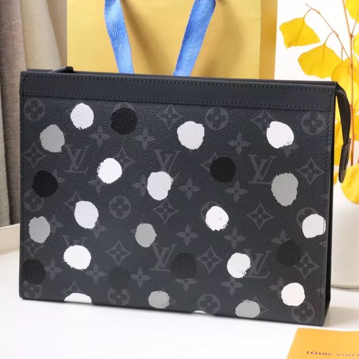 【Louis Vuitton 財布】LV X YK POCHETTEVOYAGE 26 x 20 x 2cm