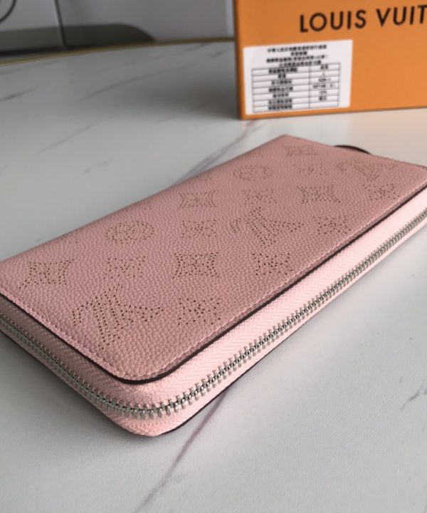 492dbf79340e4886b010ea5d55d5b8f5-1