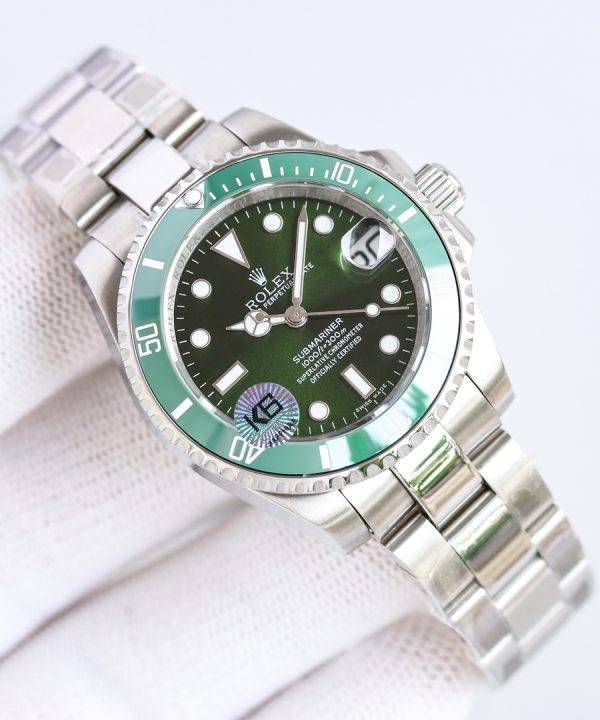 49e90509f0e54c95a1674130a785d0cc-1