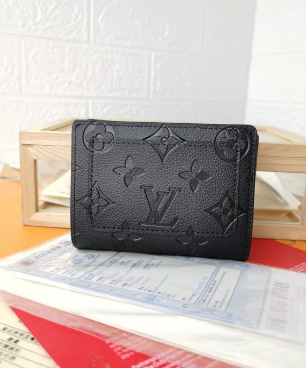 4cd5854c0cda4047b9c338c1c58f6191-1