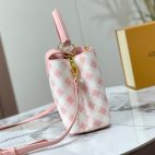 52ca2a3ecf4f45aa96d41613b33602c4-1