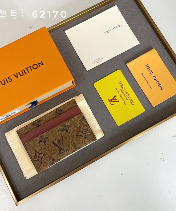 54353dd8f0dc44e6a122fce3b9832413-1