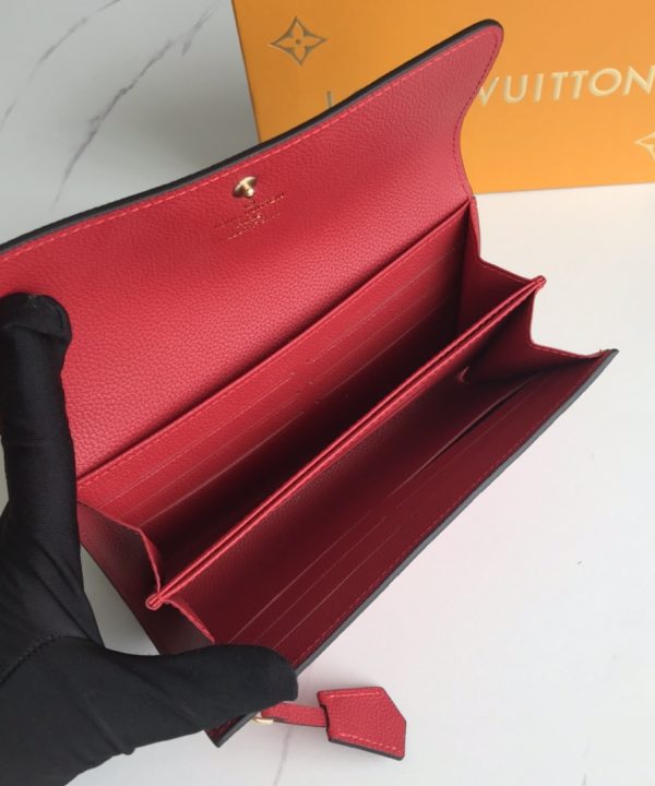 688ffe33dfc94978a57e5dad84e8a7c4-1