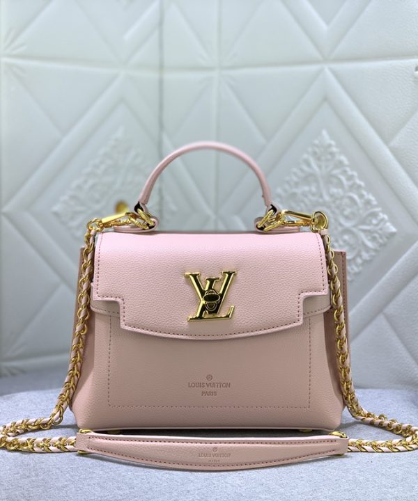 68904c7510a3436099206d8b5a490205-1