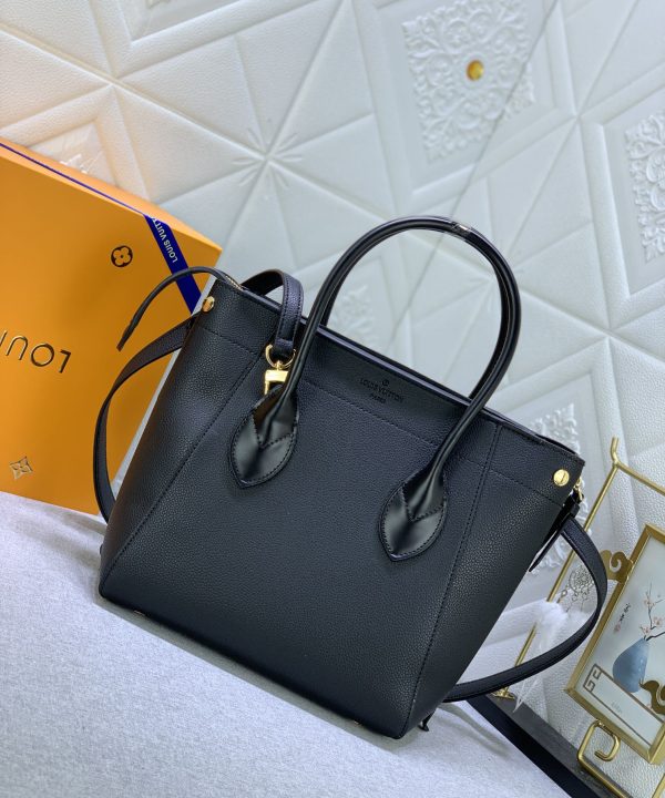 701241c2fb04445780bd8e7f36cc10f9