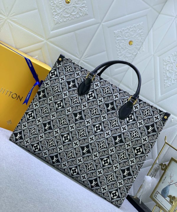 74b504a6175a4ccd84b7e678d989d76f-1 74b504a6175a4ccd84b7e678d989d76f-1