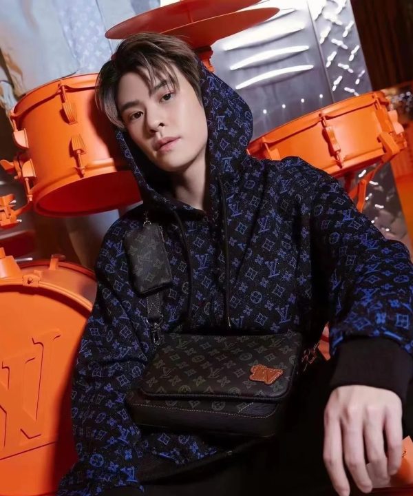 74f17fe34fd143cabb74b584c336da59-1