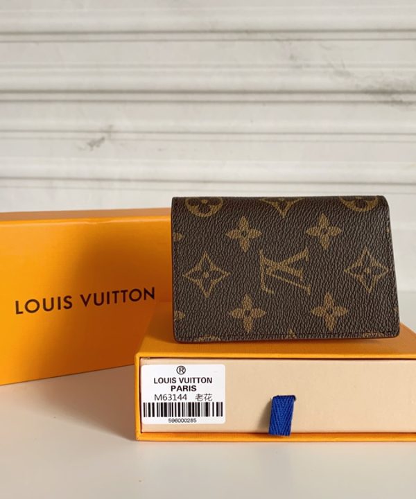 77a75d07151145e58325abf8ac906635-1