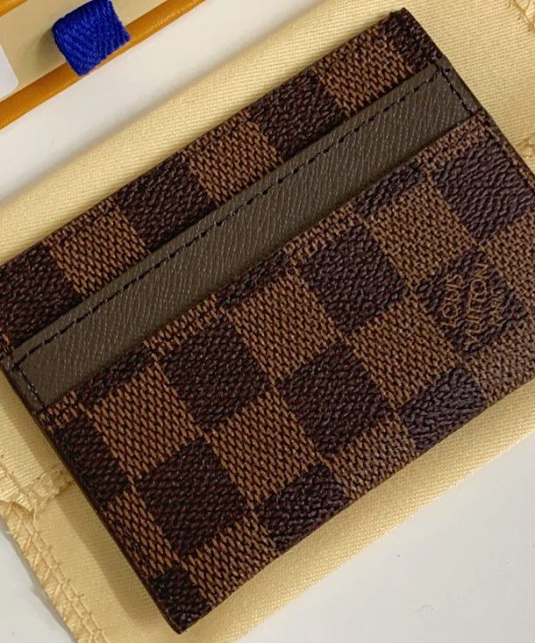 78272e83701241dfb6ddabf4490a8a9c-1