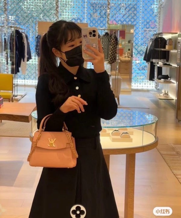 7a8ff1e66a8f425ab3b662bbddcdfb7a-1