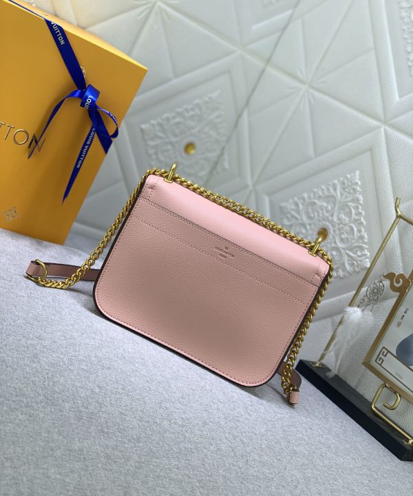 81f176c376ba4a7e90bafac6f5ca3f4a-1