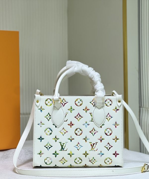 827bafd619a24ffd9a27b55b9652110b