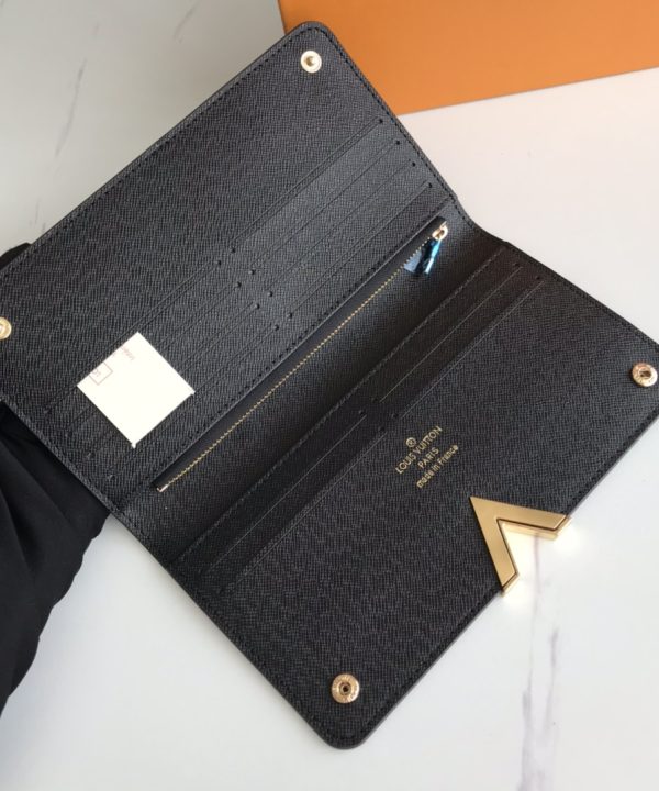 854885b7e7244b01a11648fac76fa8b1-1