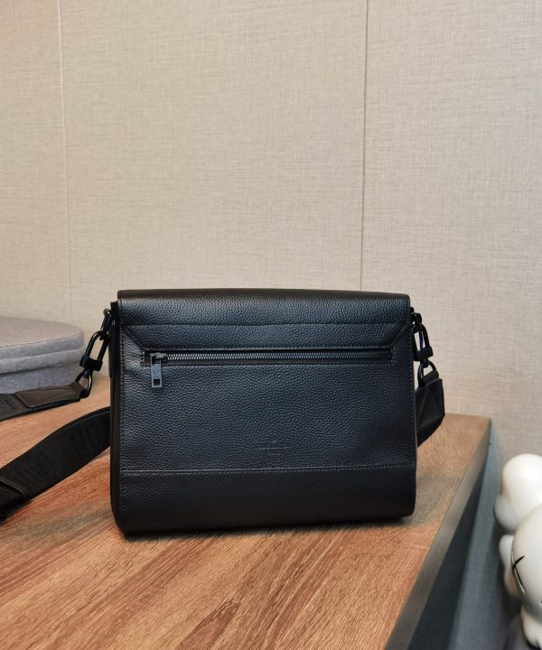 8befd0f5b0004cc0b551bc9c3727e8f6-1