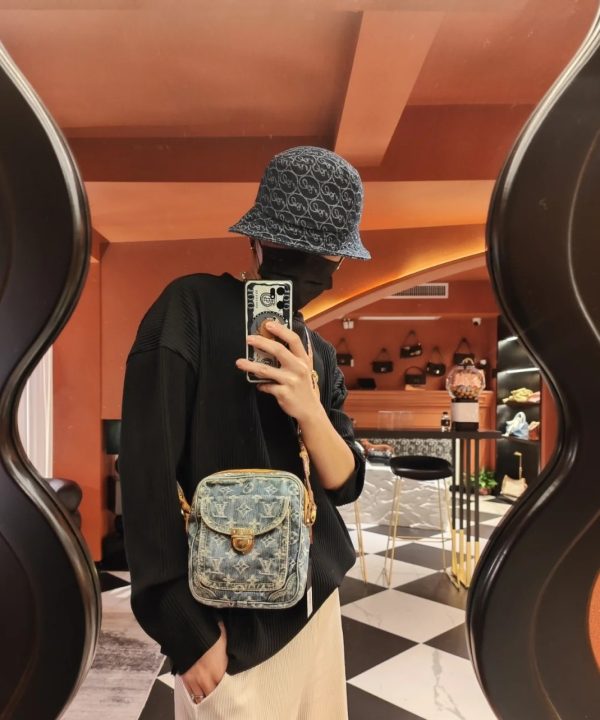 8faef50b06f94d029c687368ba14d771