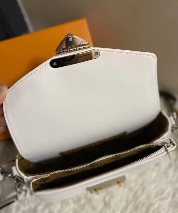 9112ed87485245d1b19a7e7d00daefc4