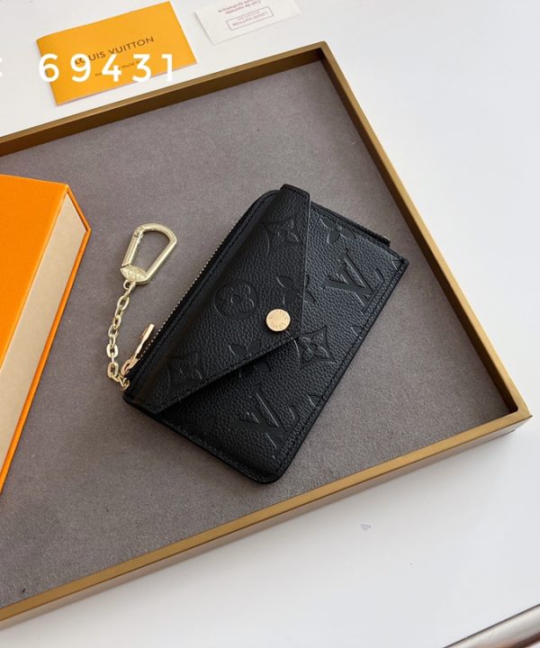 933778caf3fb4bfaa581a5bd667e7b7a-1