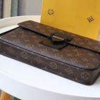 951e053eab014fb1bd8cf8d7a388c663-1