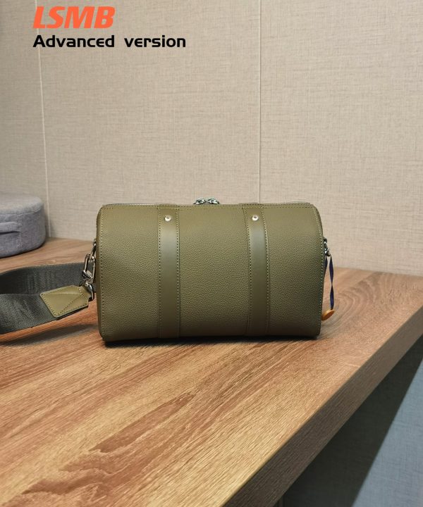 975835baecd940e691f01aac1d5e47e1-1