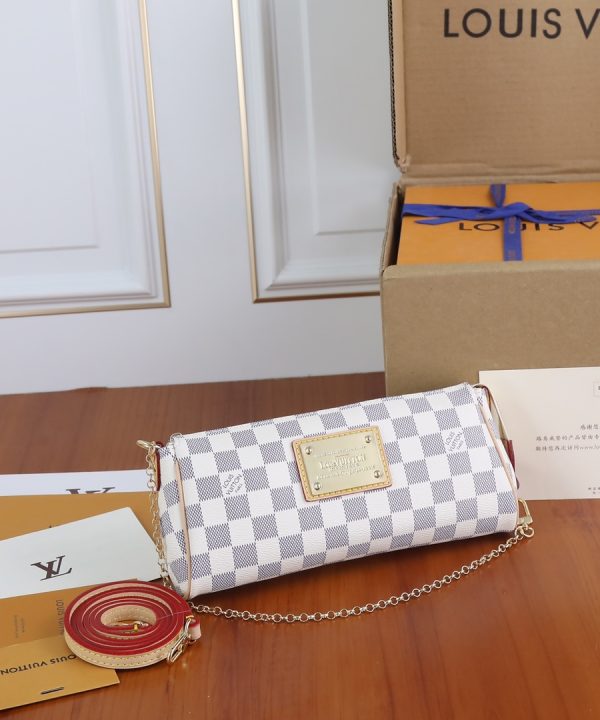 98d5687b93b54559a400100a78b8995f-1