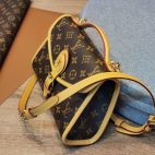 9b1dc5e9804846a69095a6c0cd3b5548-1