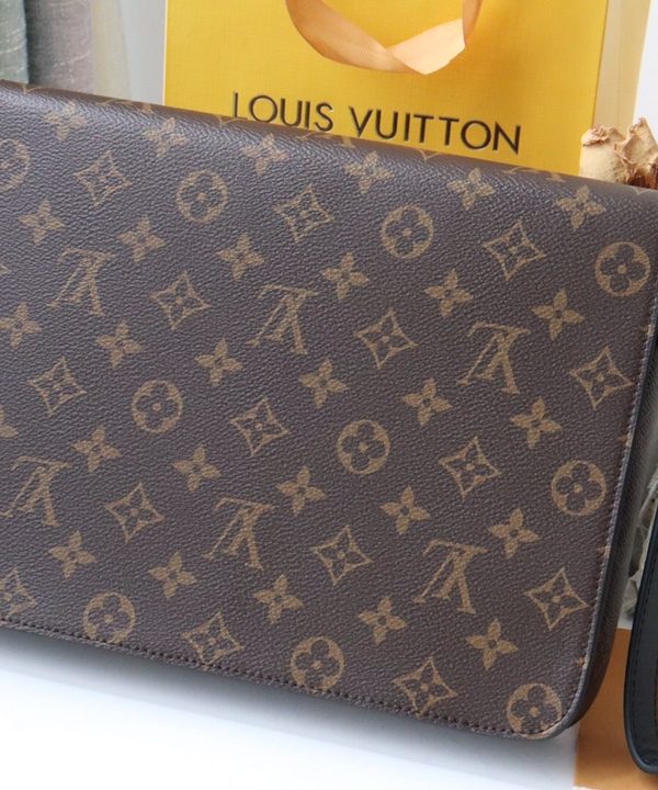 9cfcce36248a42639ad323c247fb80bb-1