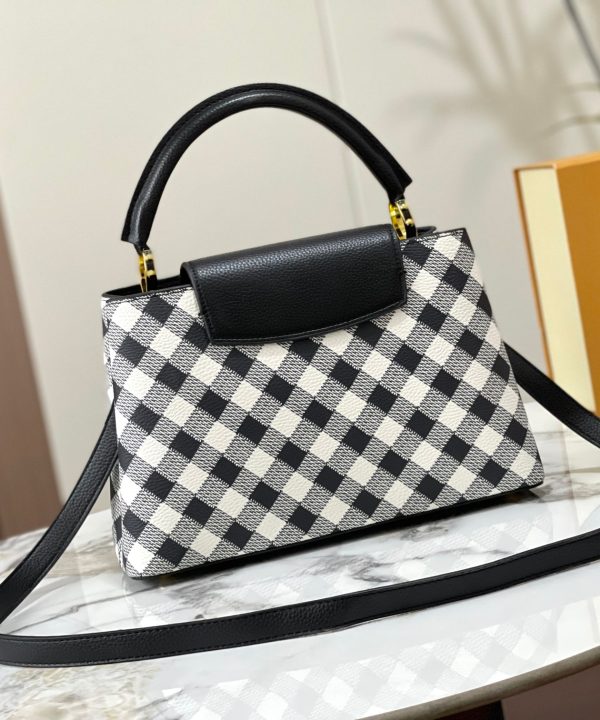 a04572b674a1475ab93d2e0e2ce4abd4-1