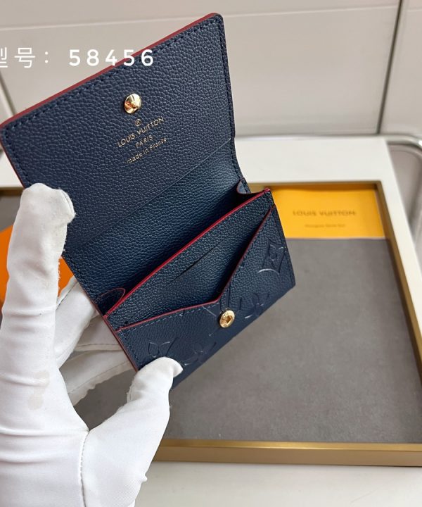 a52e1b3037f544de81b778a65bcab432-1