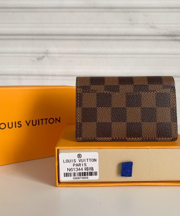 a57d27d68193470594f7aad908221cd7-1