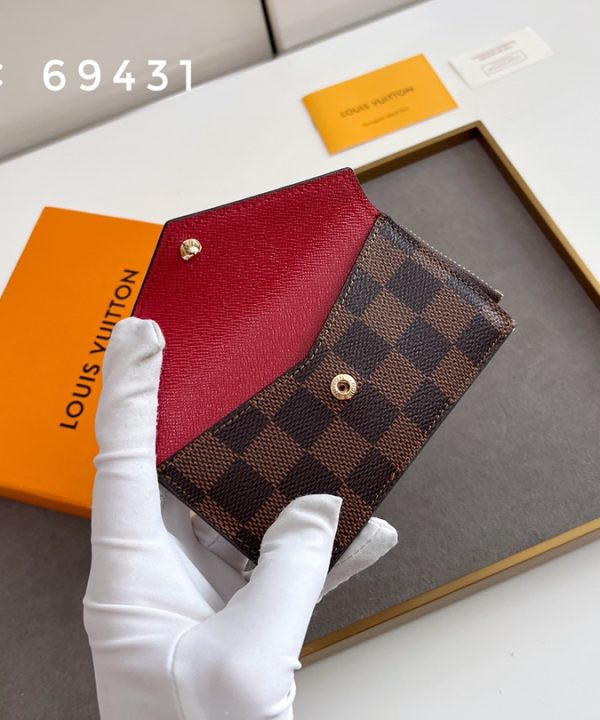 a886103ee0224ccd9e7ede181759619a-1